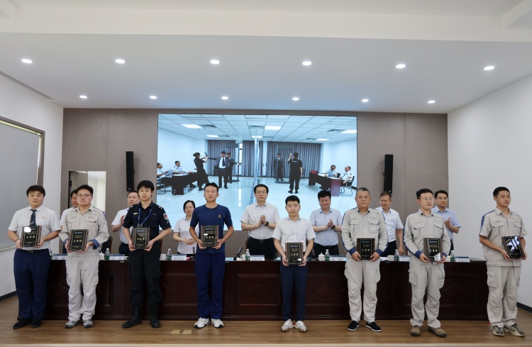 官网.jpg